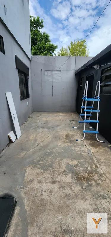 Foto de Casa en Alquiler - 5 Dormitorios 2 Baños - 350mts - San Isidro, imagen 3
