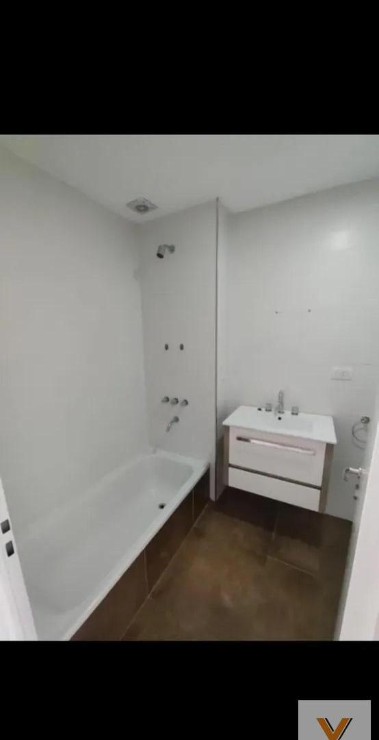 Foto de Departamento en Alquiler - 1 Dormitorio 1 Baño - 45mts - Quilmes, imagen 2