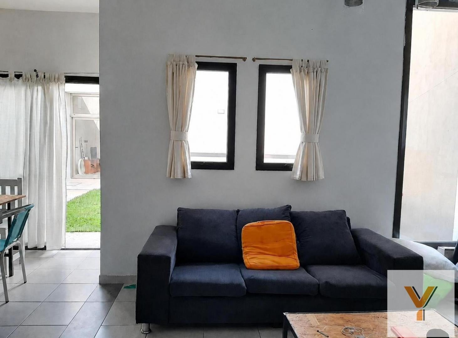 Foto de Casa en Venta - 2 Dormitorios 1 Baño - 248mts - Avellaneda, imagen 3