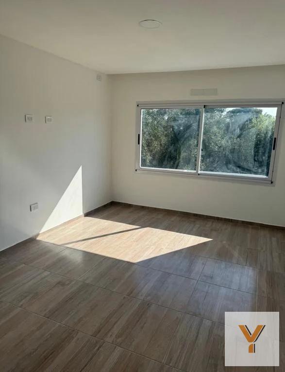 Foto de Departamento en Alquiler - 2 Dormitorios 1 Baño - 90mts - La Plata, imagen 1