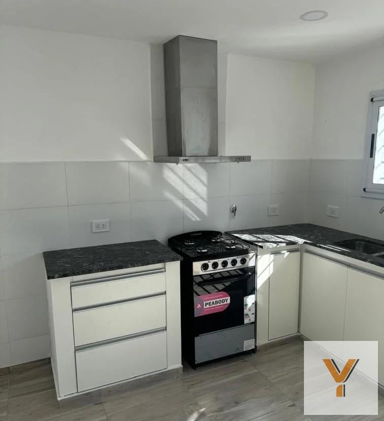 Foto de Departamento en Alquiler - 2 Dormitorios 1 Baño - 90mts - La Plata, imagen 4