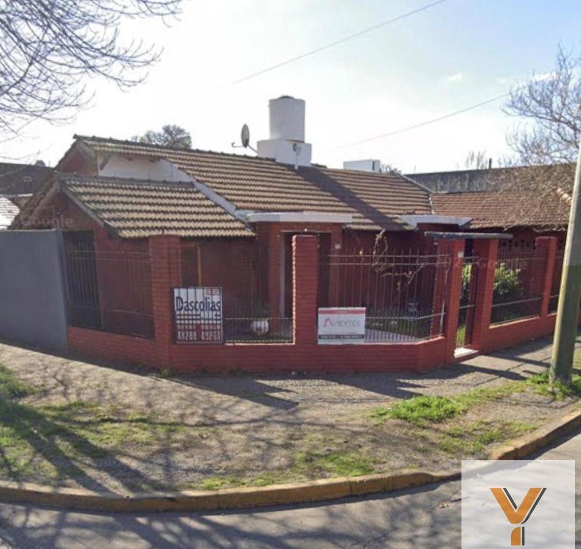 Foto de Casa en Venta - 3 Dormitorios 2 Baños - 201mts - Lomas De Zamora, imagen 4