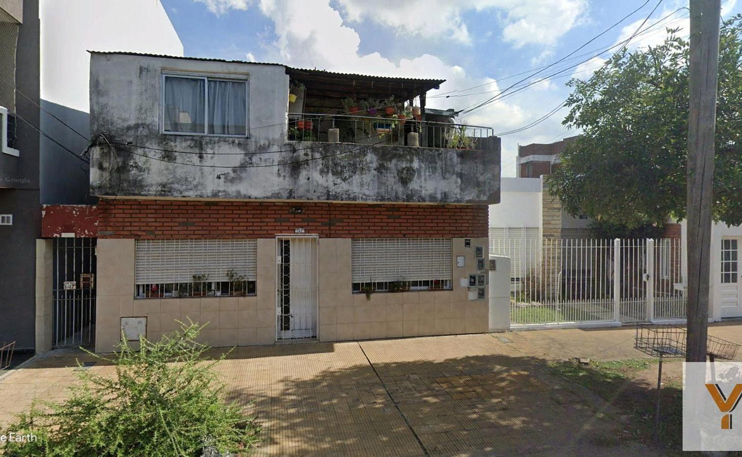 Foto de Casa en venta - 2 Dormitorios 1 Baño - Villa Luzuriaga, imagen 1