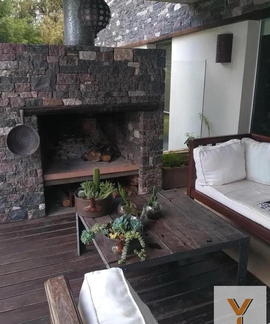 Foto de Casa en alquiler - 4 Dormitorios 3 Baños - Luján, imagen 1
