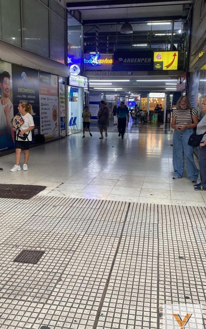 Foto de Local Comercial en alquiler - 7Mts2 - Balvanera, imagen 2
