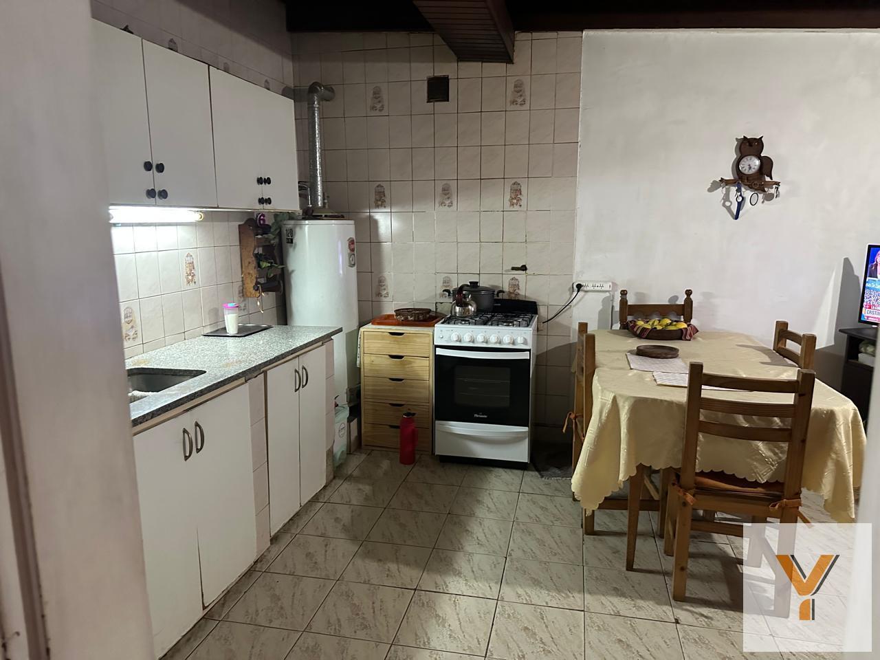 Foto de Casa en venta - 2 Dormitorios 1 Baño - La Plata, imagen 5