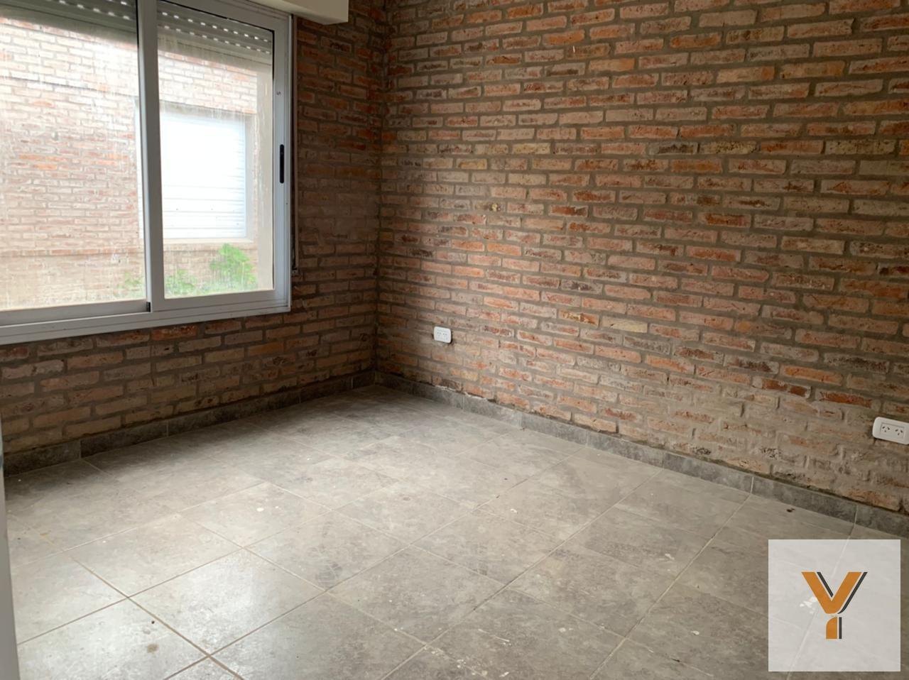 Foto de PH en venta - 1 Dormitorio 1 Baño - 42mts2 - Mercedes, imagen 1