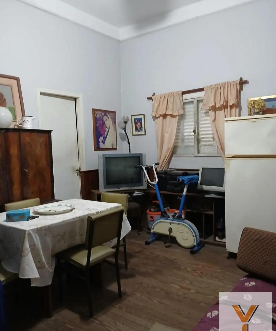 Foto de Casa en venta - 2 Dormitorios 1 Baño - Versalles, imagen 1