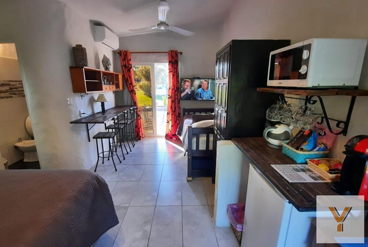 Foto de Hotel en venta - 6 Dormitorios 6 Baños - 10000mts2 - Uruguay, imagen 1