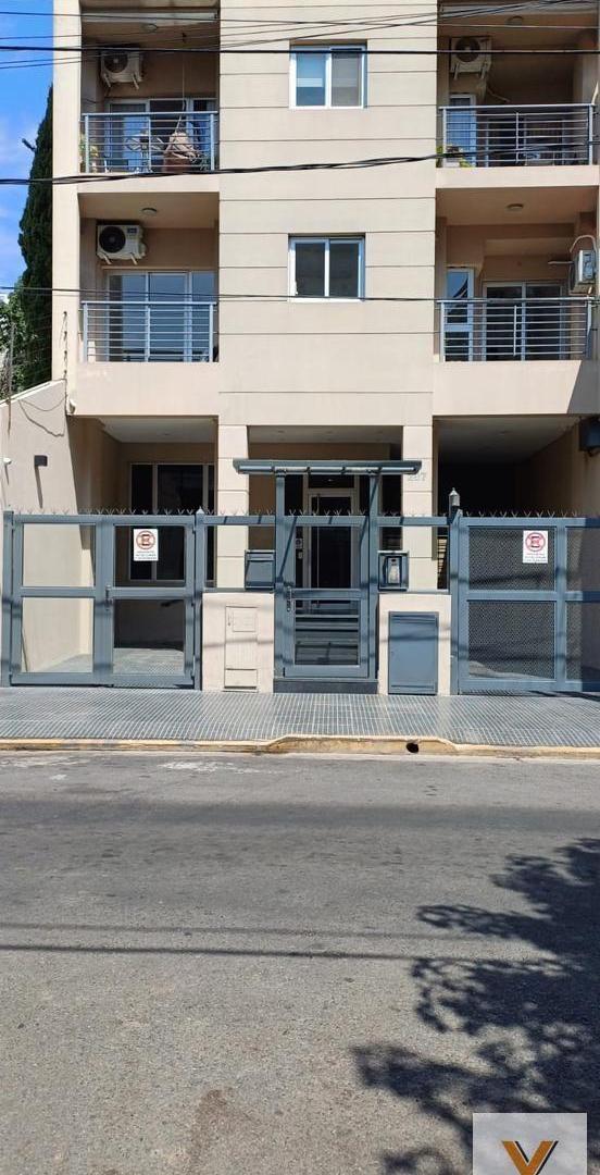 Foto de Departamento en venta - 4 Dormitorios 3 Baños - 109mts2 - Quilmes, imagen 3