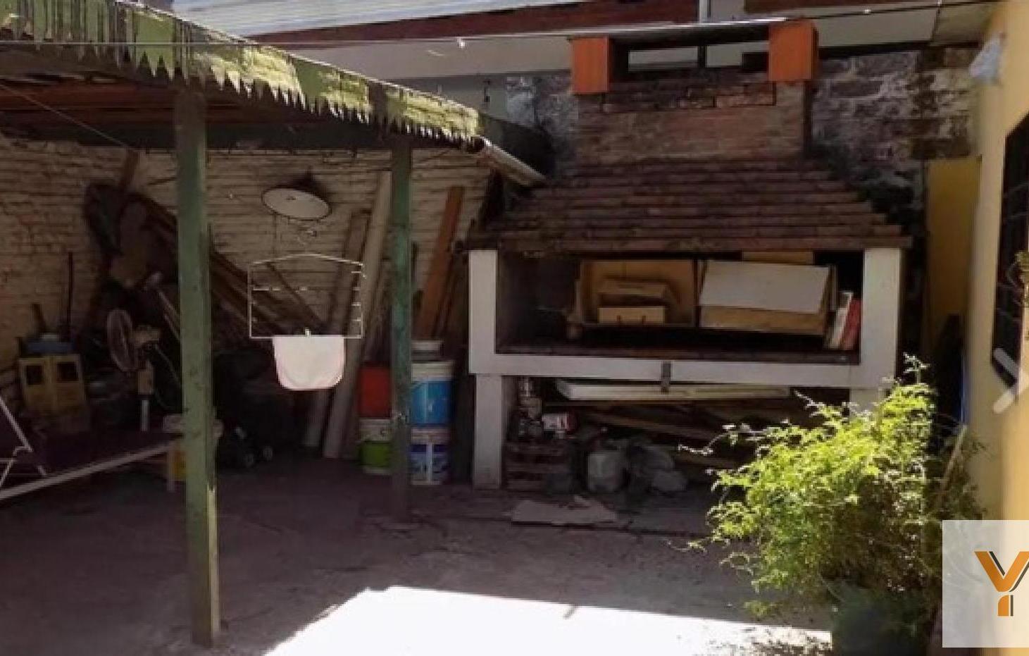 Foto de Casa en venta - 2 Dormitorios 2 Baños - Hurlingham, imagen 4