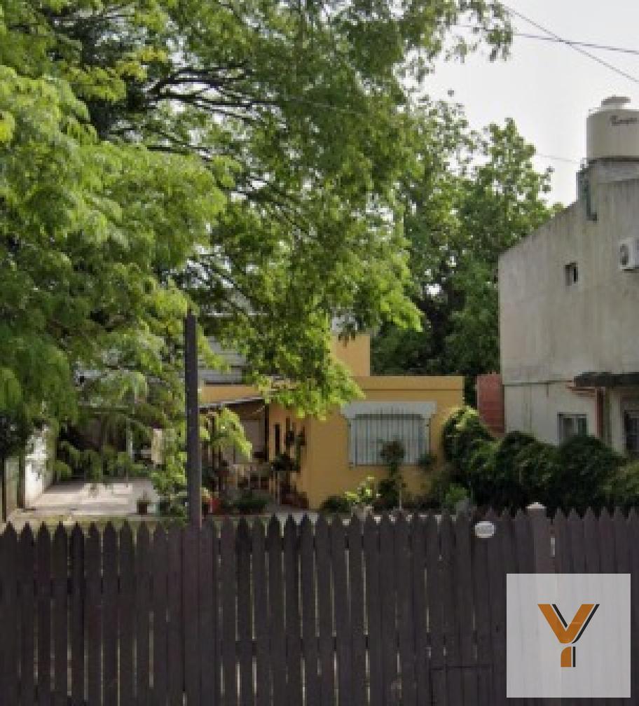 Foto de Casa en venta - 2 Dormitorios 2 Baños - Hurlingham, imagen 1