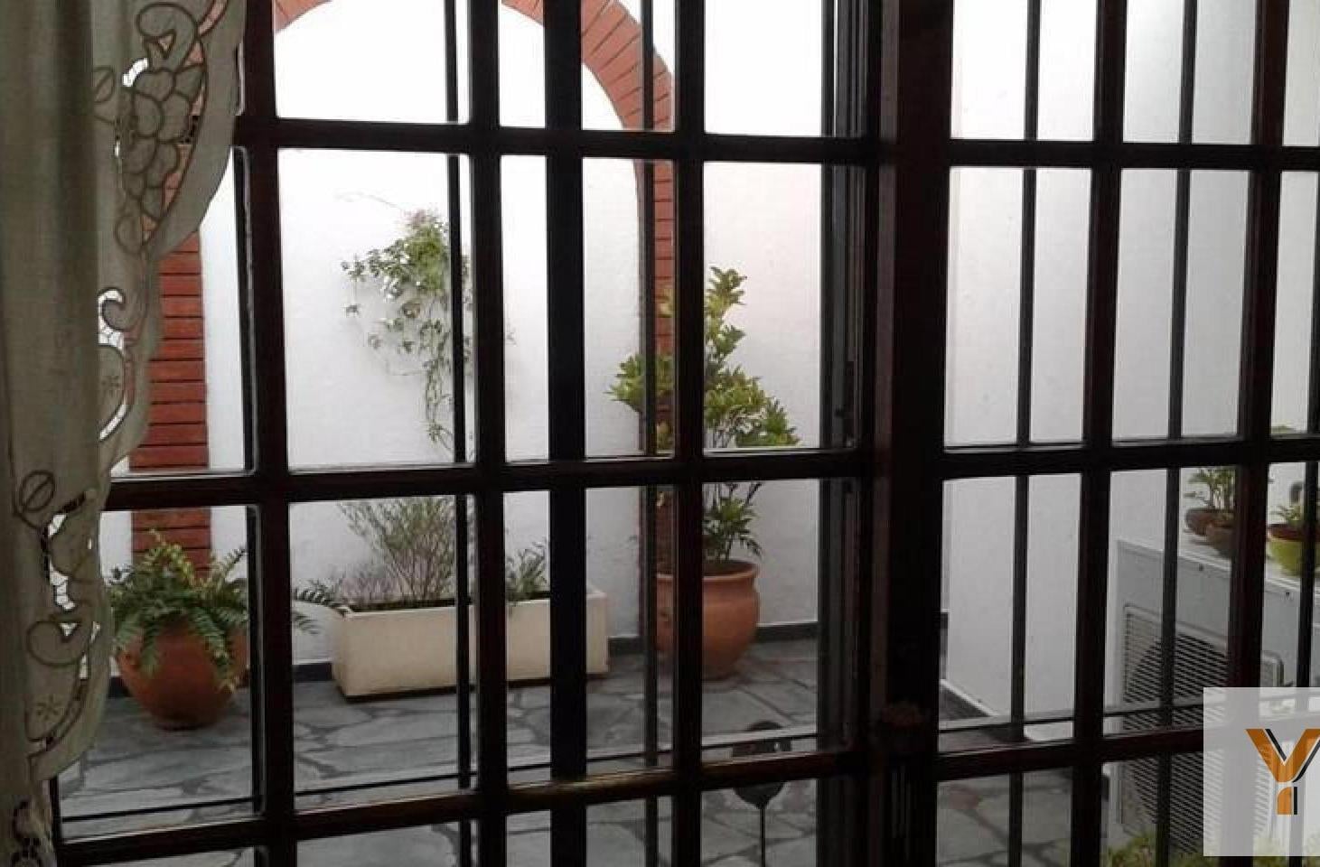 Foto de Casa en venta - 3 Dormitorios 3 Baños - Quilmes, imagen 2