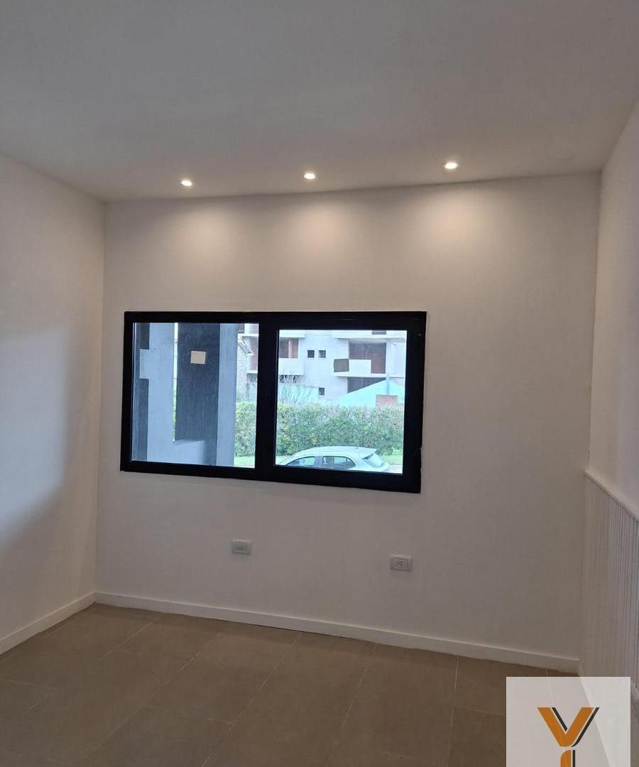Foto de Departamento en Alquiler - 1 Dormitorio 1 Baño - 68mts - Mar Del Plata, imagen 2