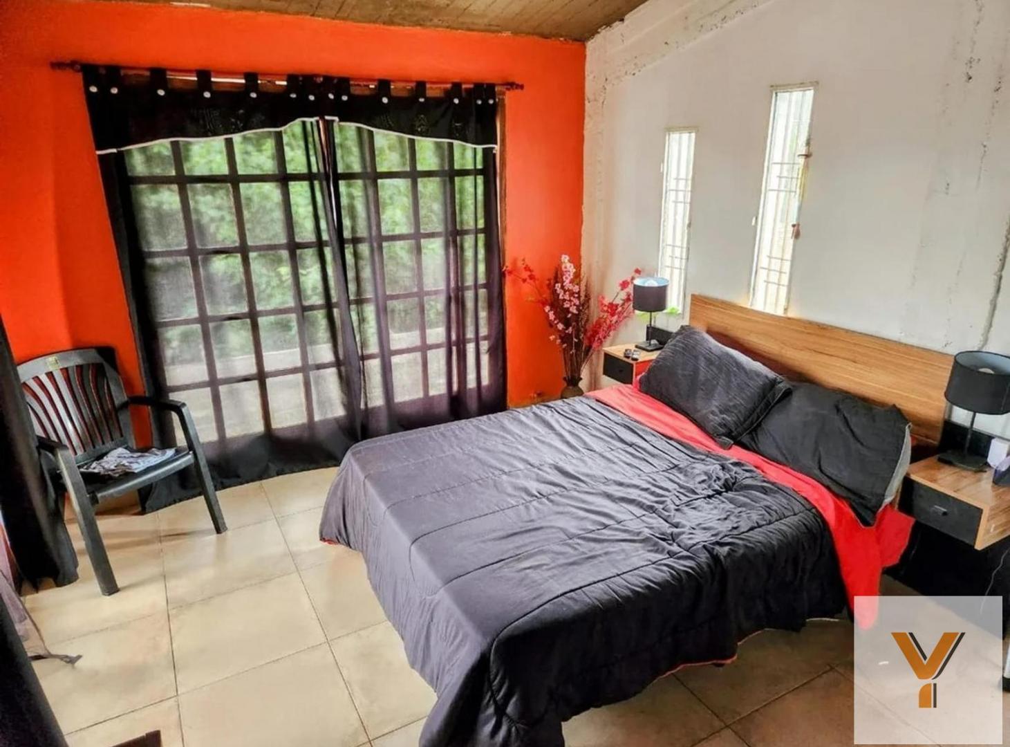 Foto de Casa en venta - 4 Dormitorios 2 Baños - Ituzaingó, imagen 3