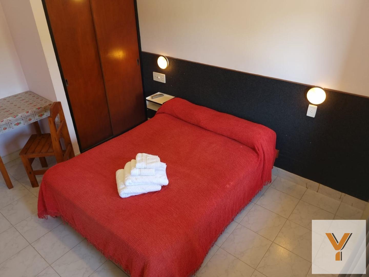 Foto de Hotel en venta - 12 Habitaciones - La Lucila del Mar, imagen 1