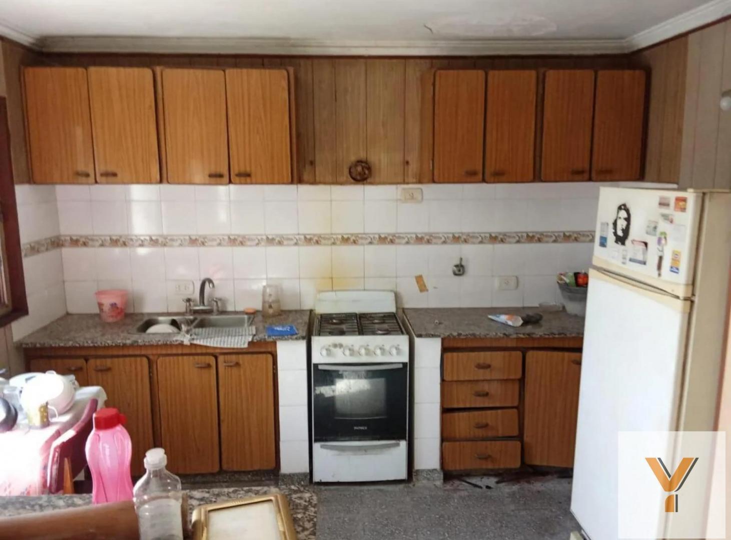 Foto de Casa en Venta - 3 Dormitorios 2 Baños - 223mts - La Plata, imagen 2
