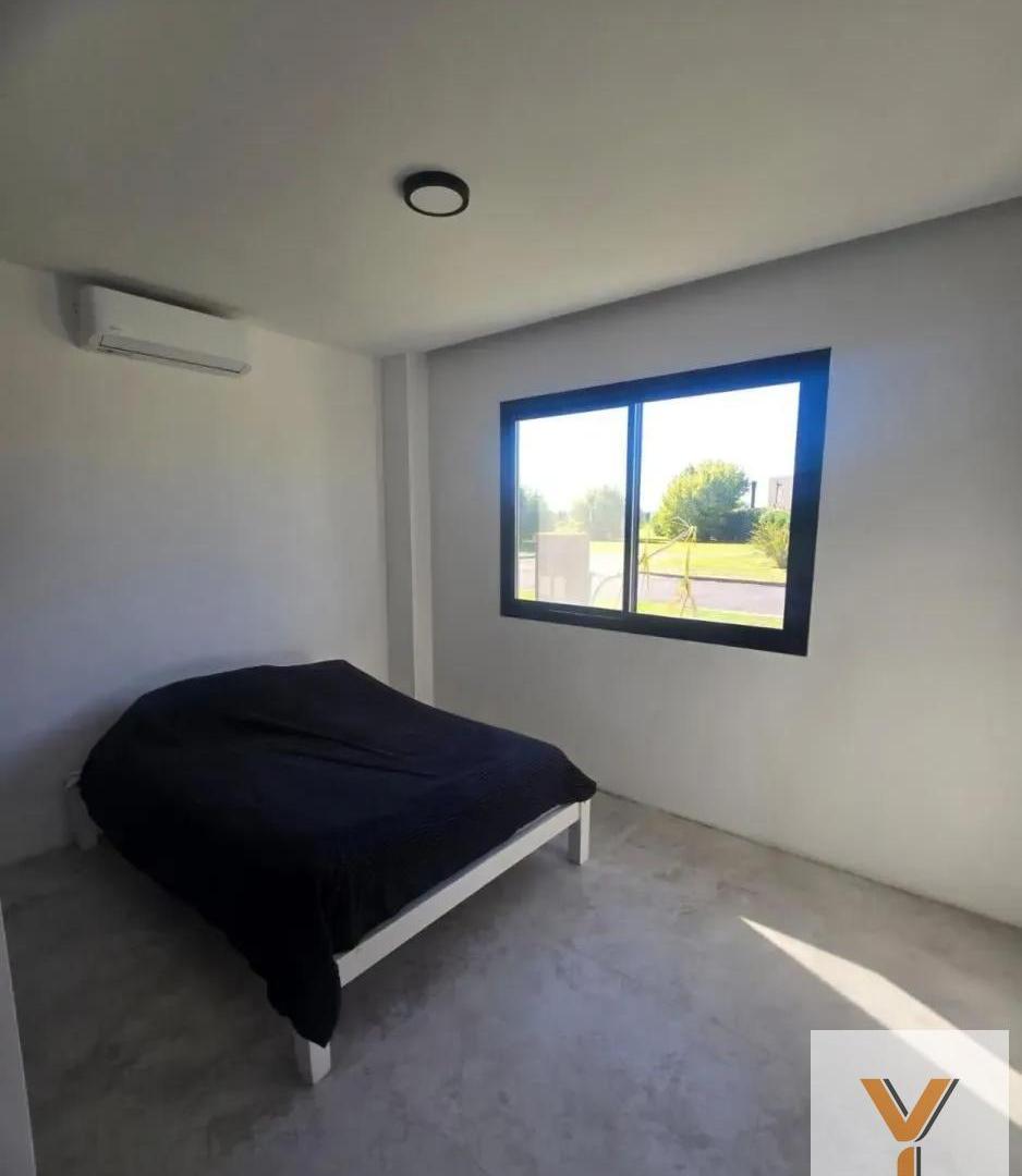 Foto de Casa en Venta - 4 Dormitorios 2 Baños - 1013mts - Escobar, imagen 2