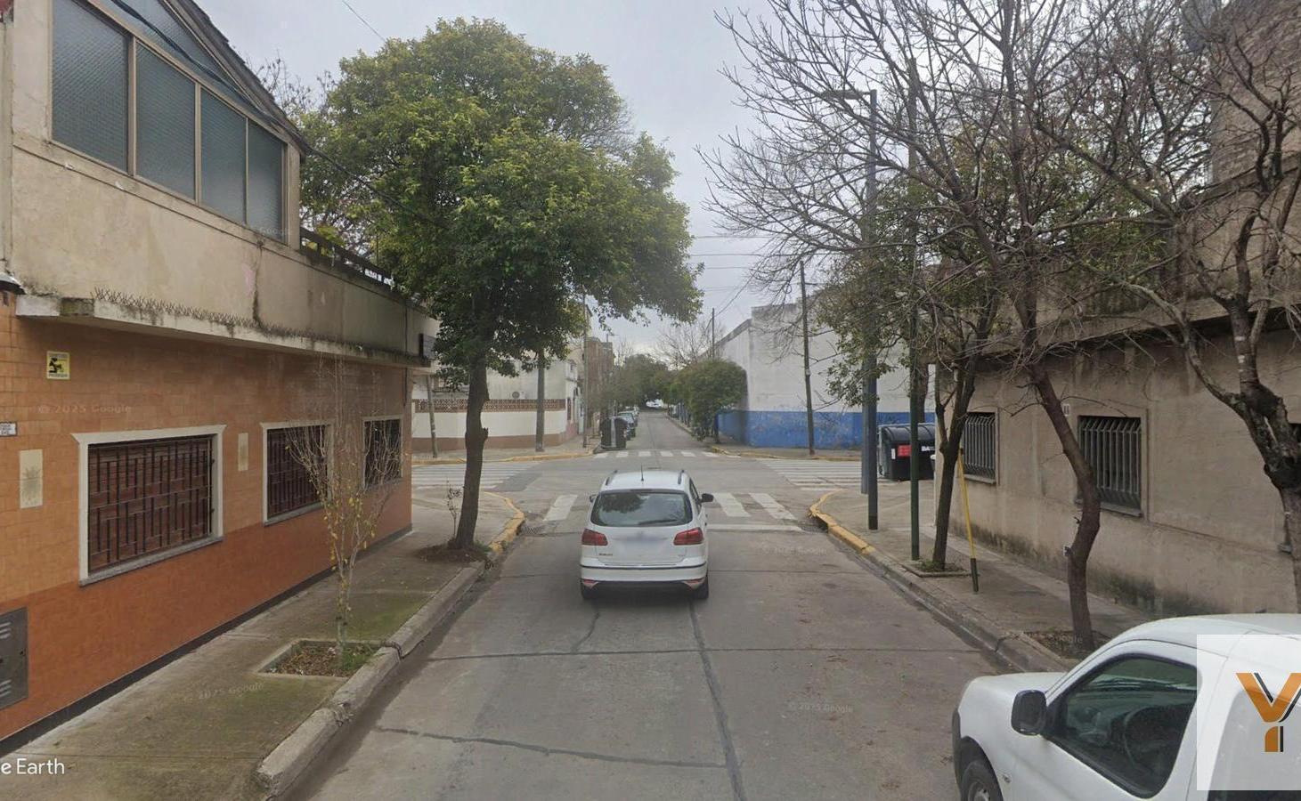 Foto de PH en venta - 12 Dormitorios 6 Baños - Nueva Pompeya, imagen 3