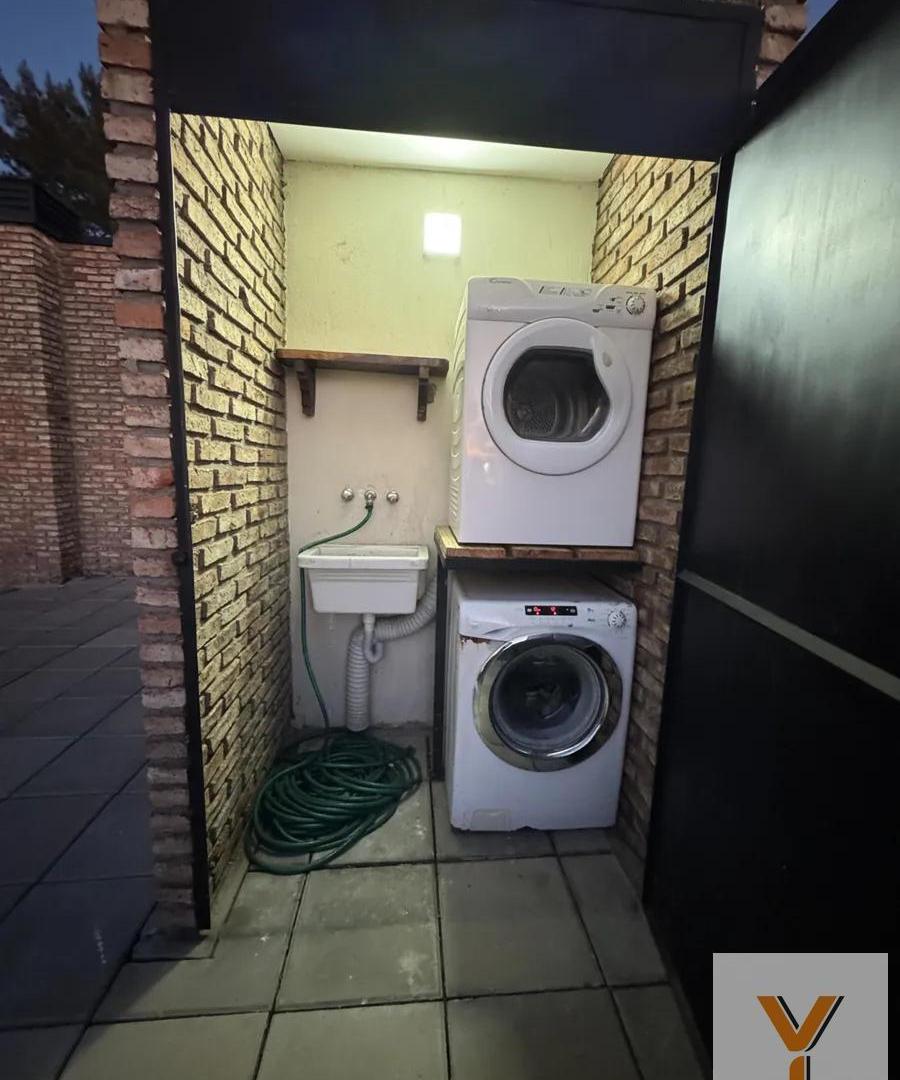 Foto de Departamento en venta - 2 Dormitorios 3 Baños - Moreno, imagen 3