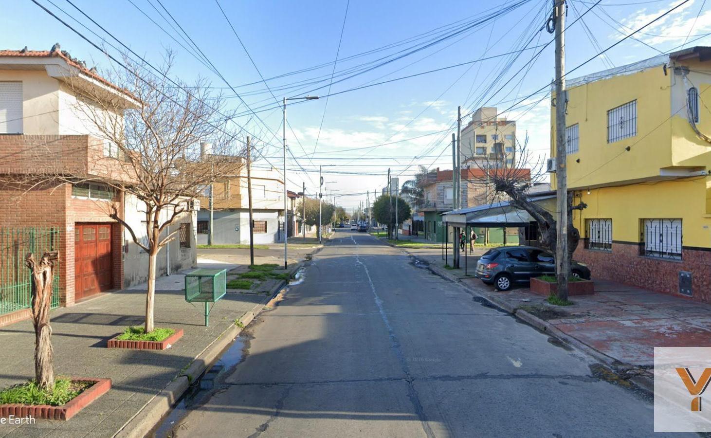 Foto de Casa en Venta - 5 Dormitorios 5 Baños - 800mts - Avellaneda, imagen 1