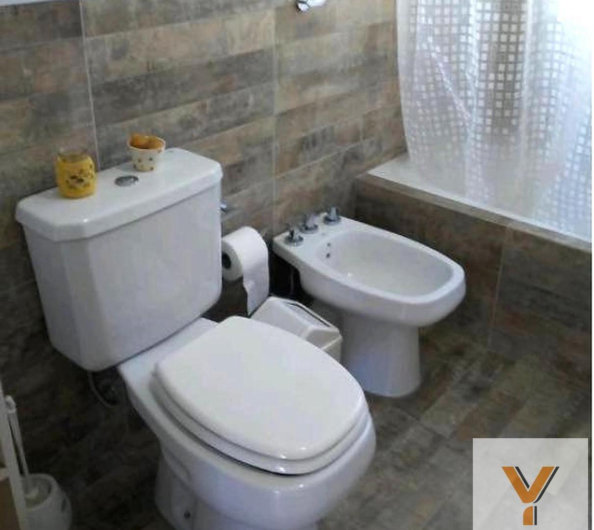 Foto de Casa en Alquiler - 2 Dormitorios 2 Baños - 170mts - La Plata, imagen 3