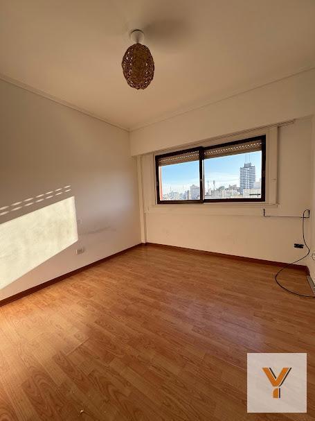 Foto de Departamento en Venta - 3 Dormitorios 1 Baño - 129mts - Mar Del Plata, imagen 3