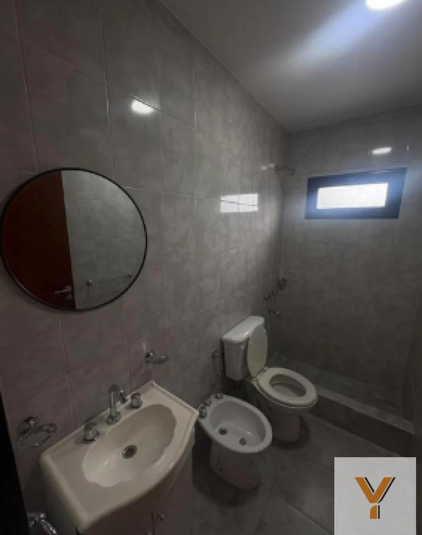 Foto de Departamento en Alquiler - 1 Dormitorio 1 Baño - 100mts - Quilmes, imagen 5
