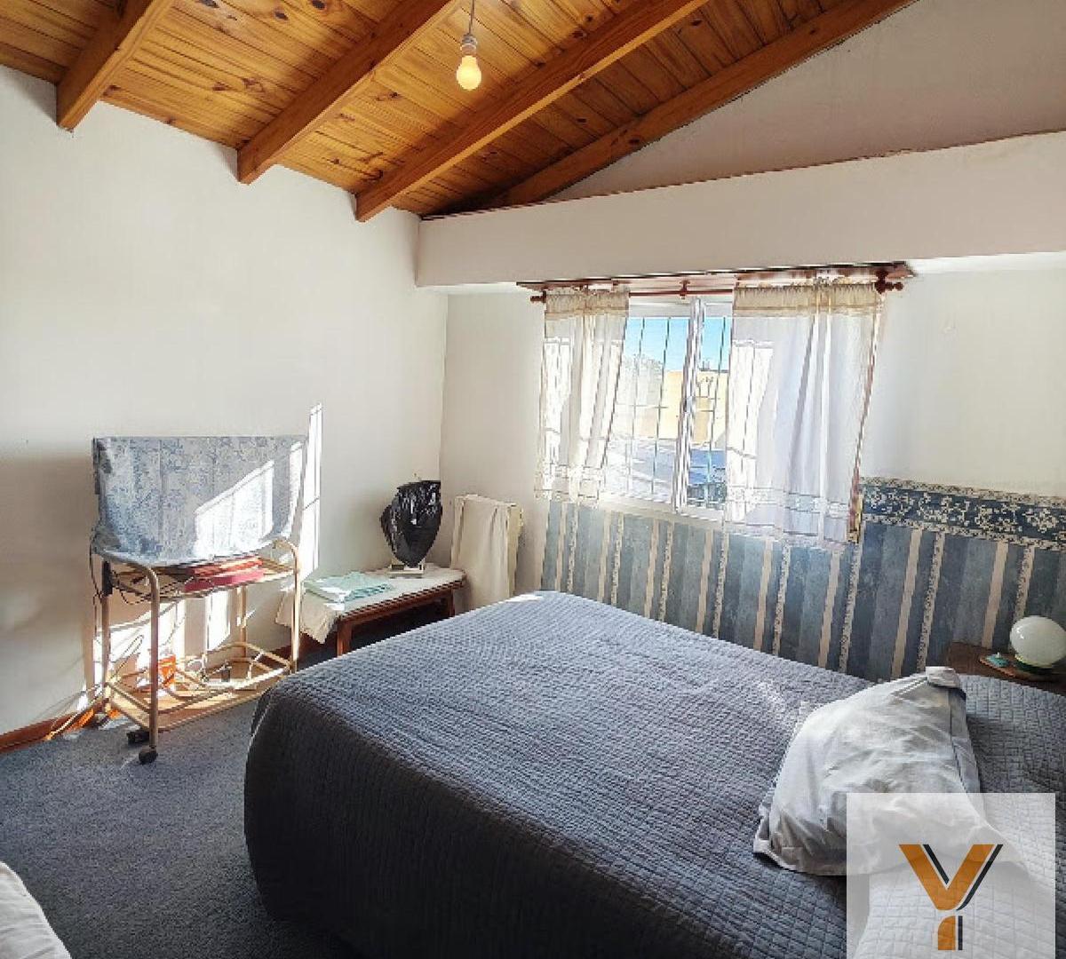Foto de Casa en Venta - 4 Dormitorios 2 Baños - 333mts - Mar Del Plata, imagen 3