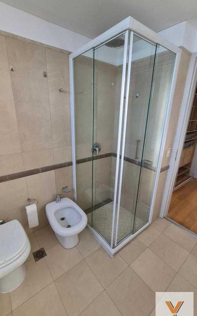 Foto de Departamento en Alquiler - 3 Dormitorios 3 Baños - 187mts - Puerto, imagen 2