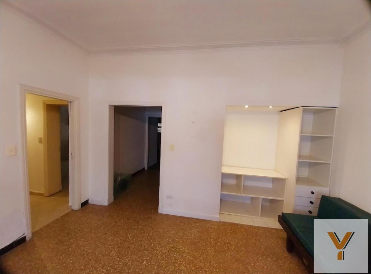 Foto de PH en Venta - 6 Dormitorios 2 Baños - 243mts - Mar Del Plata, imagen 3
