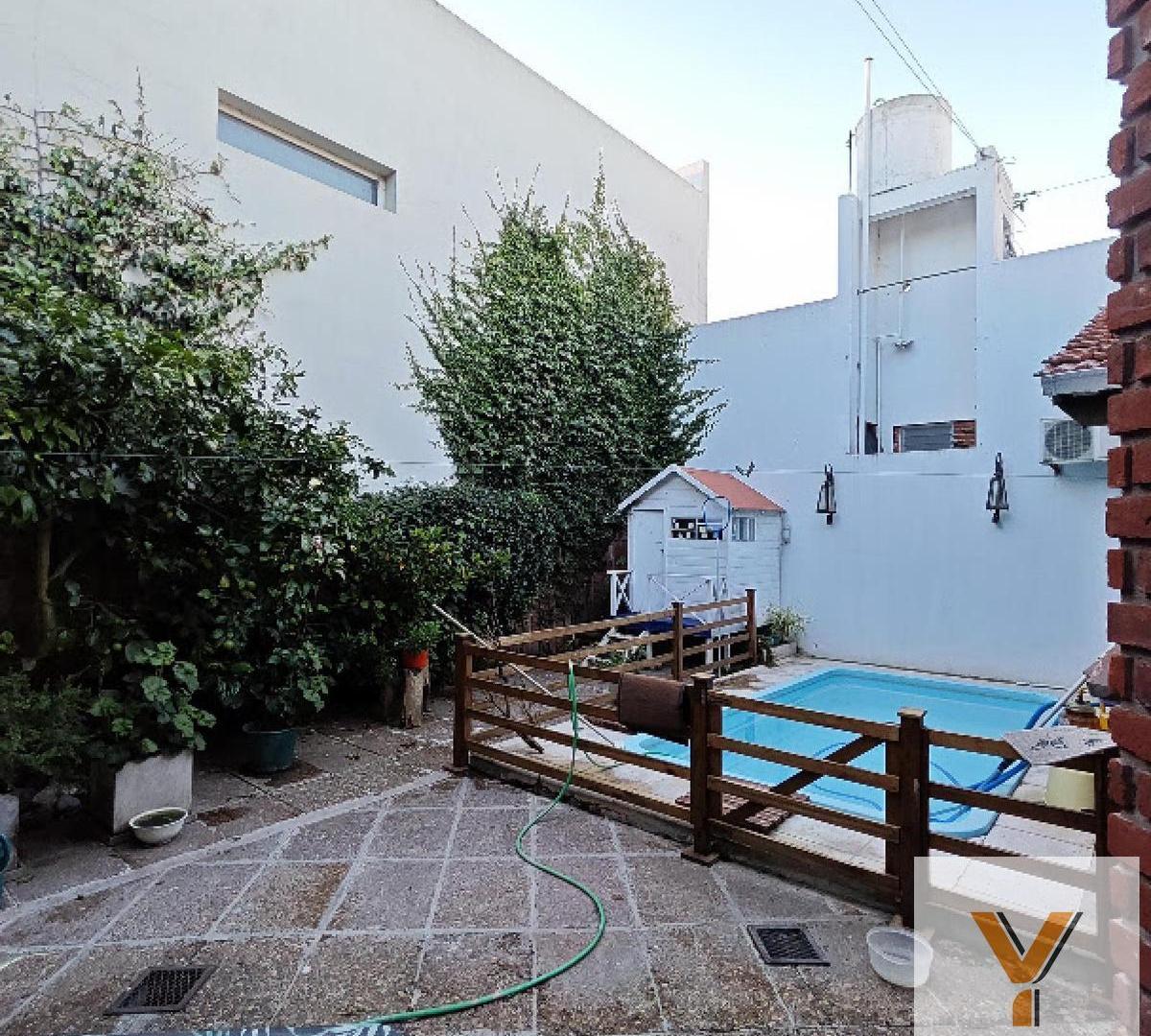 Foto de Casa en Venta - 3 Dormitorios 2 Baños - 202mts - Mar Del Plata, imagen 2