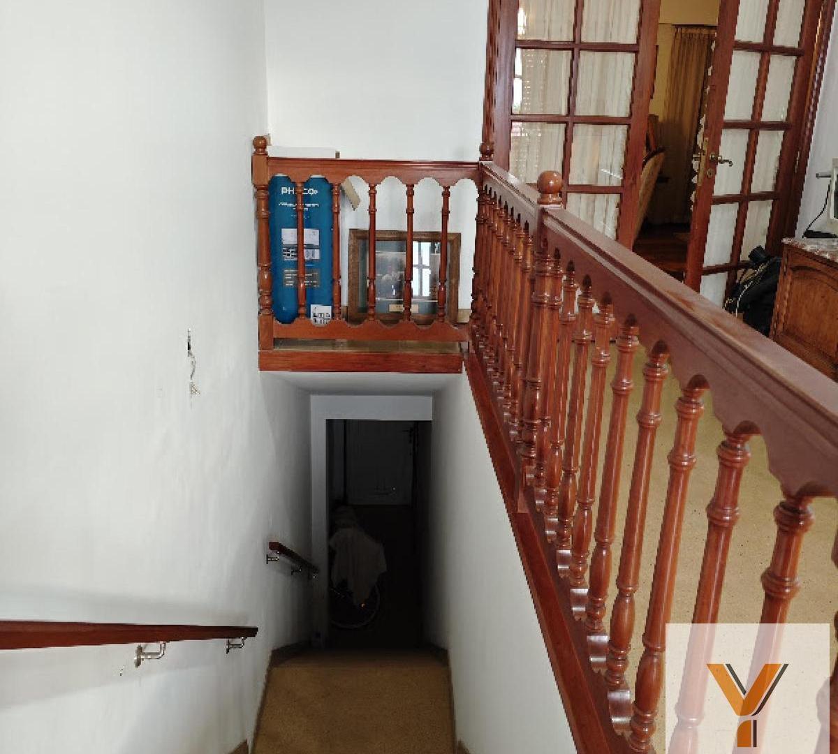 Foto de Departamento en Venta - 5 Dormitorios 2 Baños - 233mts - Mar Del Plata, imagen 3