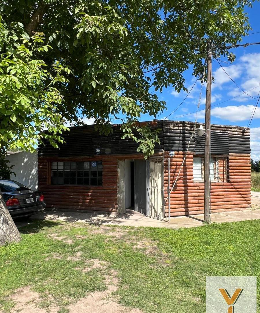 Foto de Casa en venta - 4 Dormitorios 1 Baño - Local - Etcheverry, imagen 1