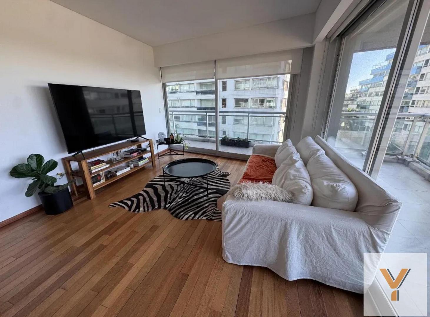 Foto de Departamento en Alquiler - 2 Dormitorios 1 Baño - 112mts - Puerto Madero, imagen 2