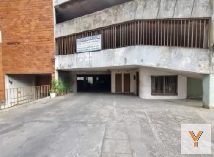 Foto de Cochera en Venta - - 12mts - Lanús, imagen 1