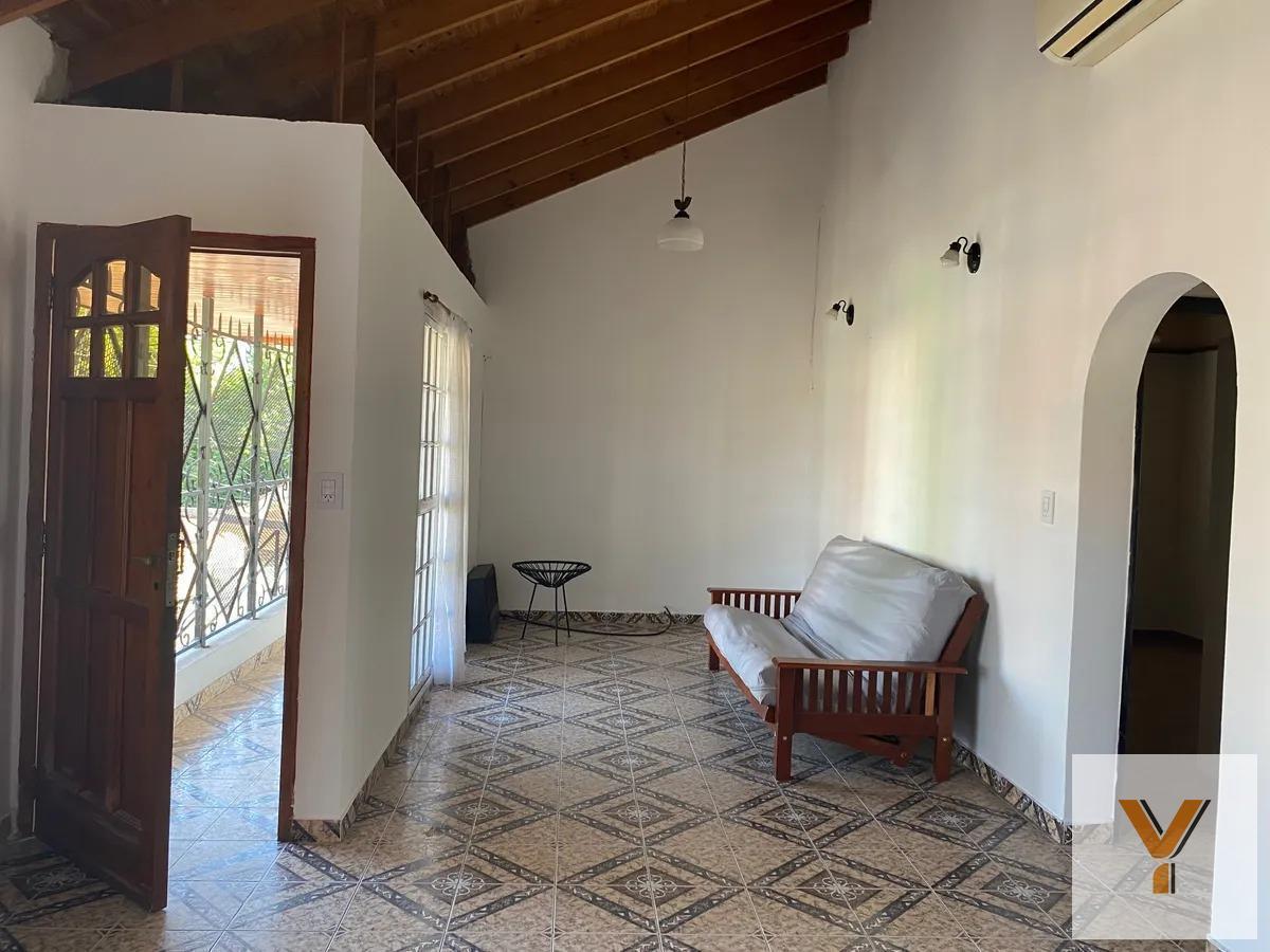 Foto de PH en venta - 2 Dormitorios 1 Baño - 138mts2 - Lanús, imagen 1