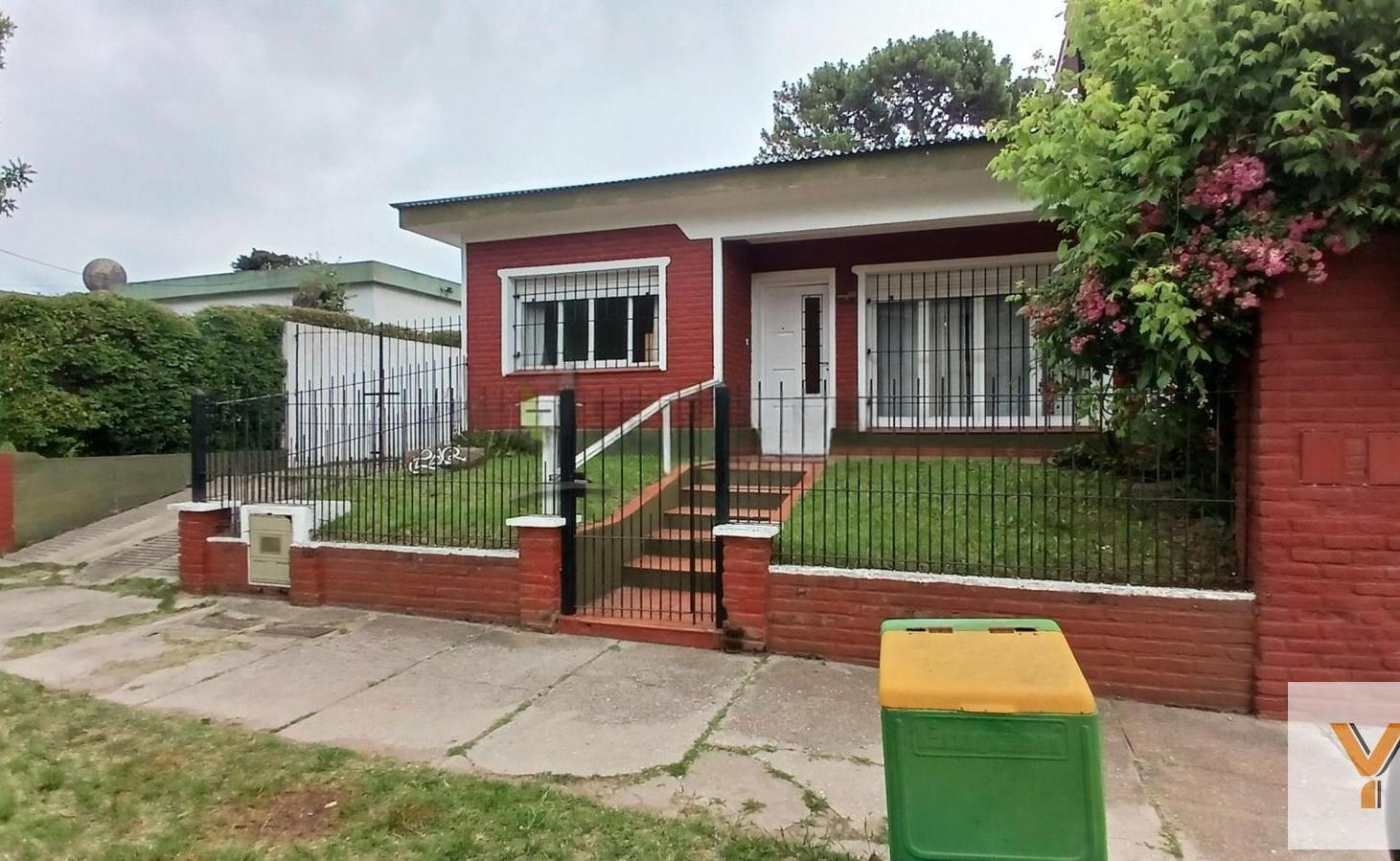 Foto de PH en venta - 3 Dormitorios 2 Baños - Villa Gesell, imagen 1