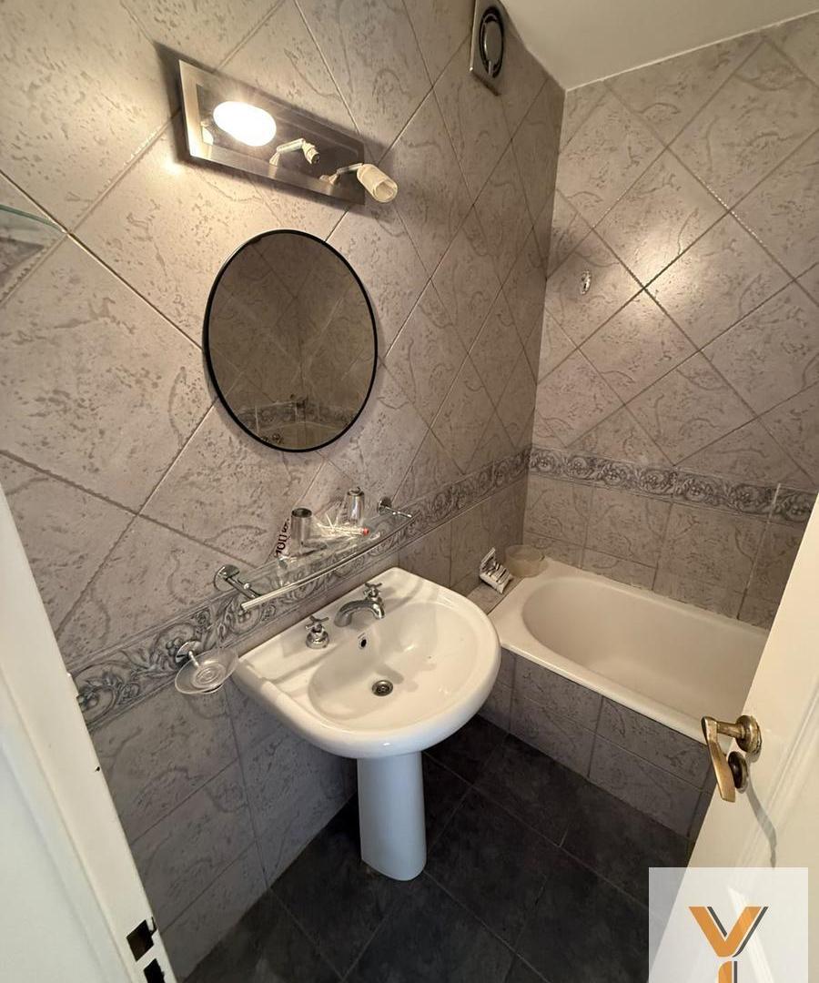 Foto de Departamento en Alquiler - 2 Dormitorios 1 Baño - 90mts - Monserrat, imagen 1