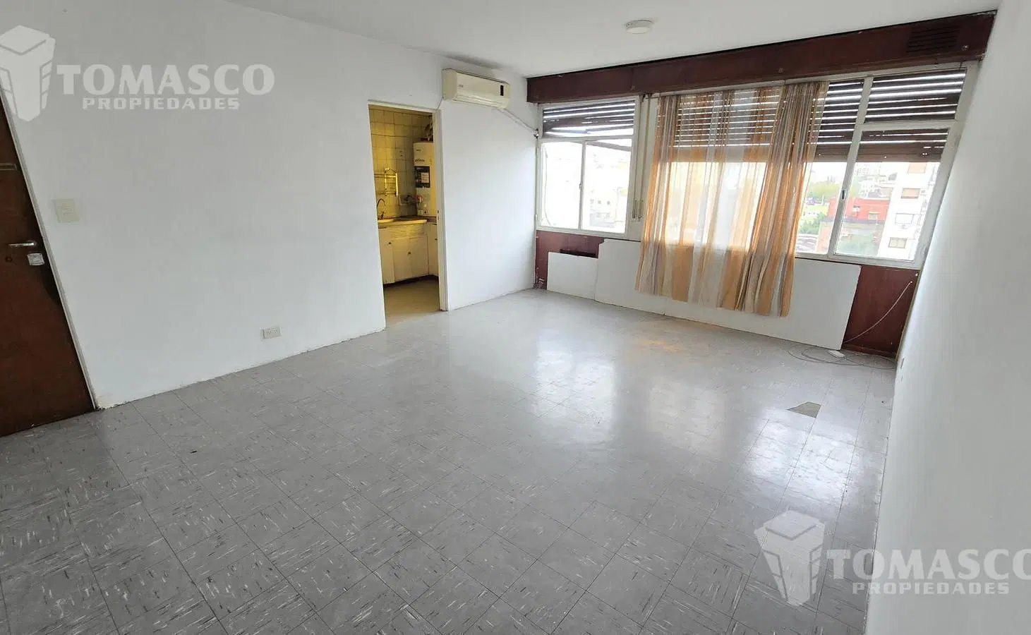 Venta de Departamento 3 ambientes luminoso / San Cristobal 1