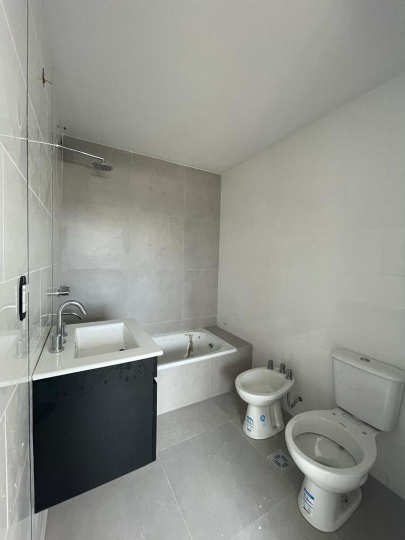A Estrenar 88 m² con Patio, 2 Baños, Lope de Vega y Beiro 5