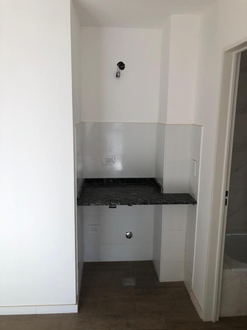 Depto 2 amb, 45m2 balcón frente, Pïscina, SUM, Parrilla, Sol