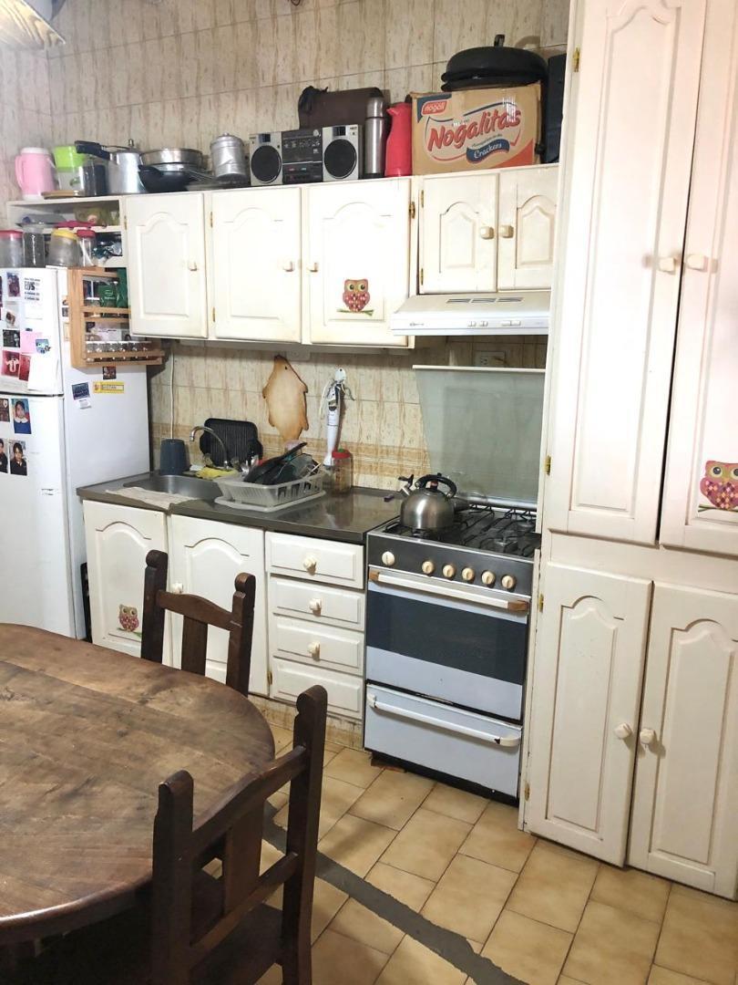 Para Inversor Lote propio 8.66 x 27 con 3 deptos, para RENTA