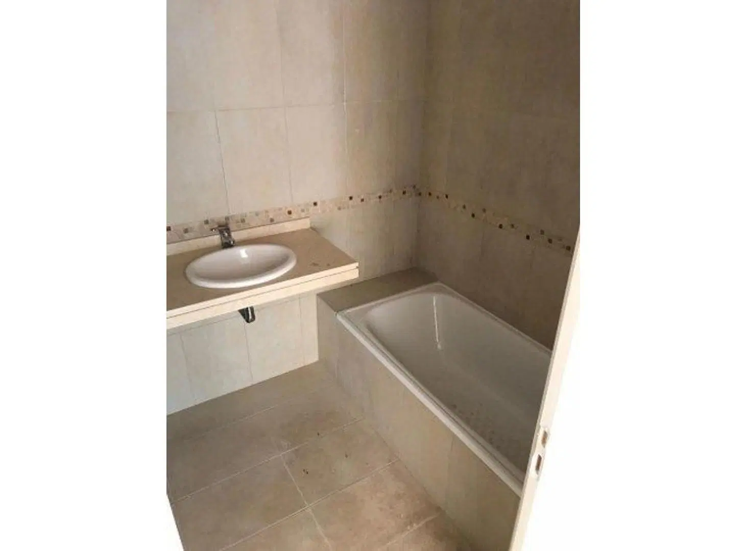 3 amb amplio 81m2, con 2 baños, balcón, lavadero 4