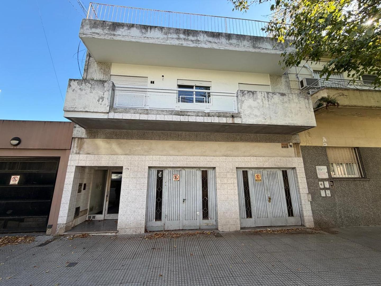 Foto de Oportunidad refaccion depto 3 amb con balcon, 1er x escalera, imagen 1