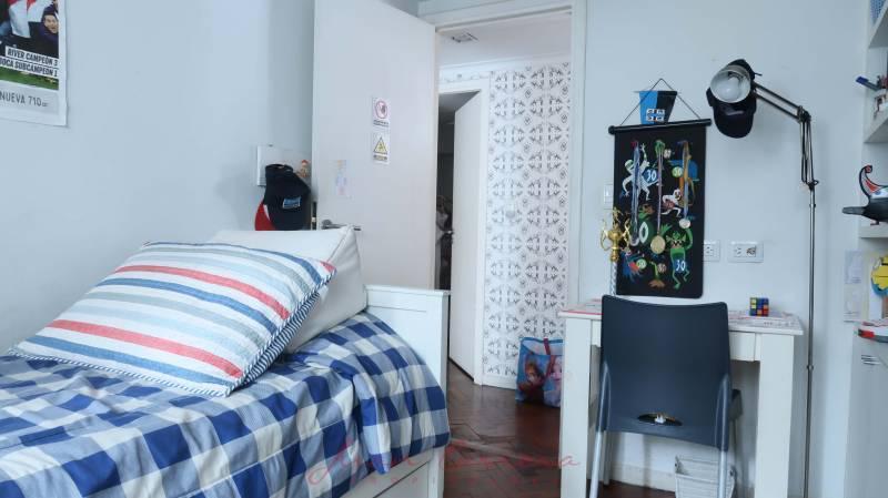 Excelente Departamento Tres Dorm., con Lavadero, Al Frente Luminoso, San Nicolas 1