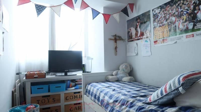 Excelente Departamento Tres Dorm., con Lavadero, Al Frente Luminoso, San Nicolas 2