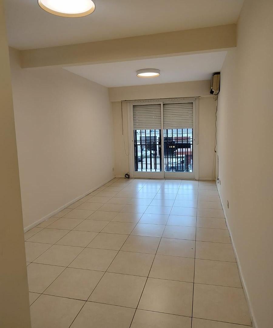 Foto de Venta departamento tres ambientes en San Nicolas / Congreso, imagen 2