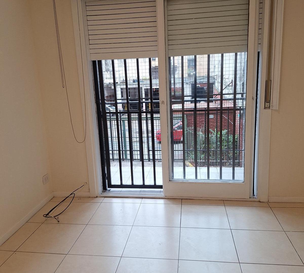 Foto de Venta departamento tres ambientes en San Nicolas / Congreso, imagen 1