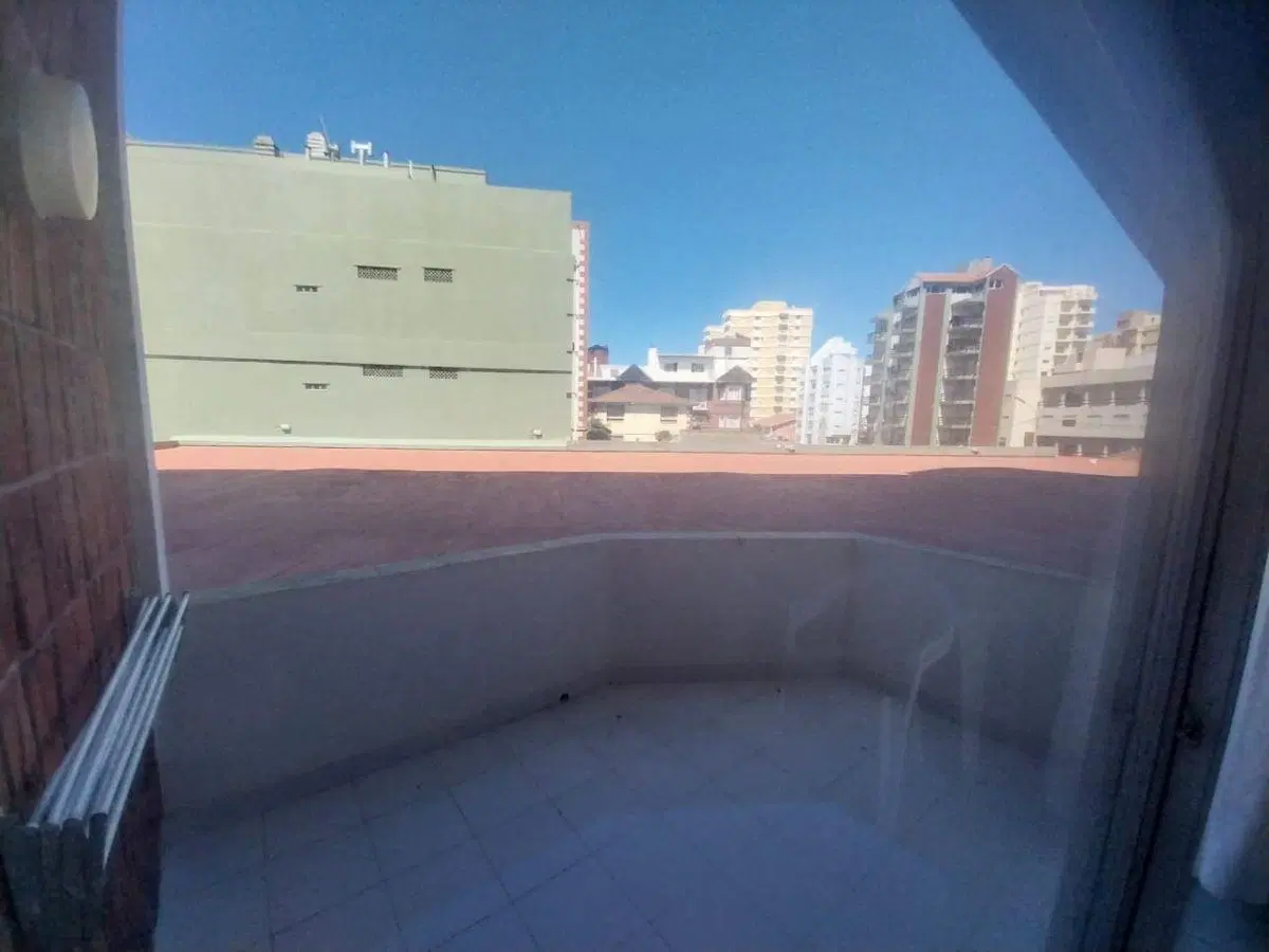 En venta departamentos de 3 ambientes frente al mar en Zona Centro, Villa Gesell 4